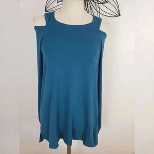 ♥Reaction by Kenneth Cole top